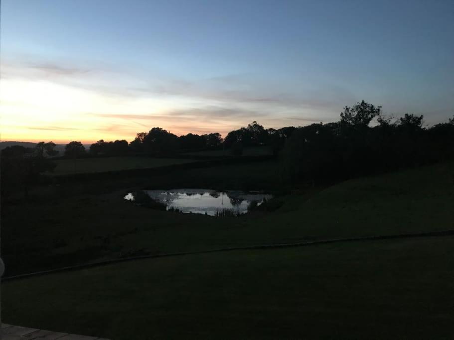 Hotel Gilfach Gower Farm Luxury Yurt With Hot Tub Ammanford Esterno foto