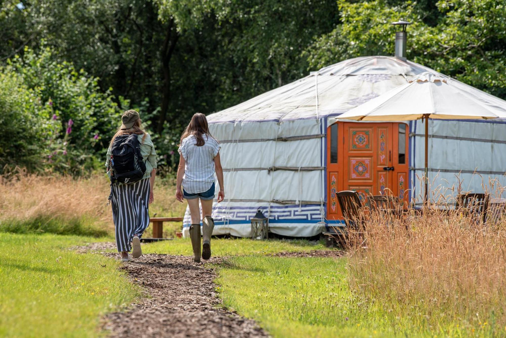 Hotel Gilfach Gower Farm Luxury Yurt With Hot Tub Ammanford Esterno foto