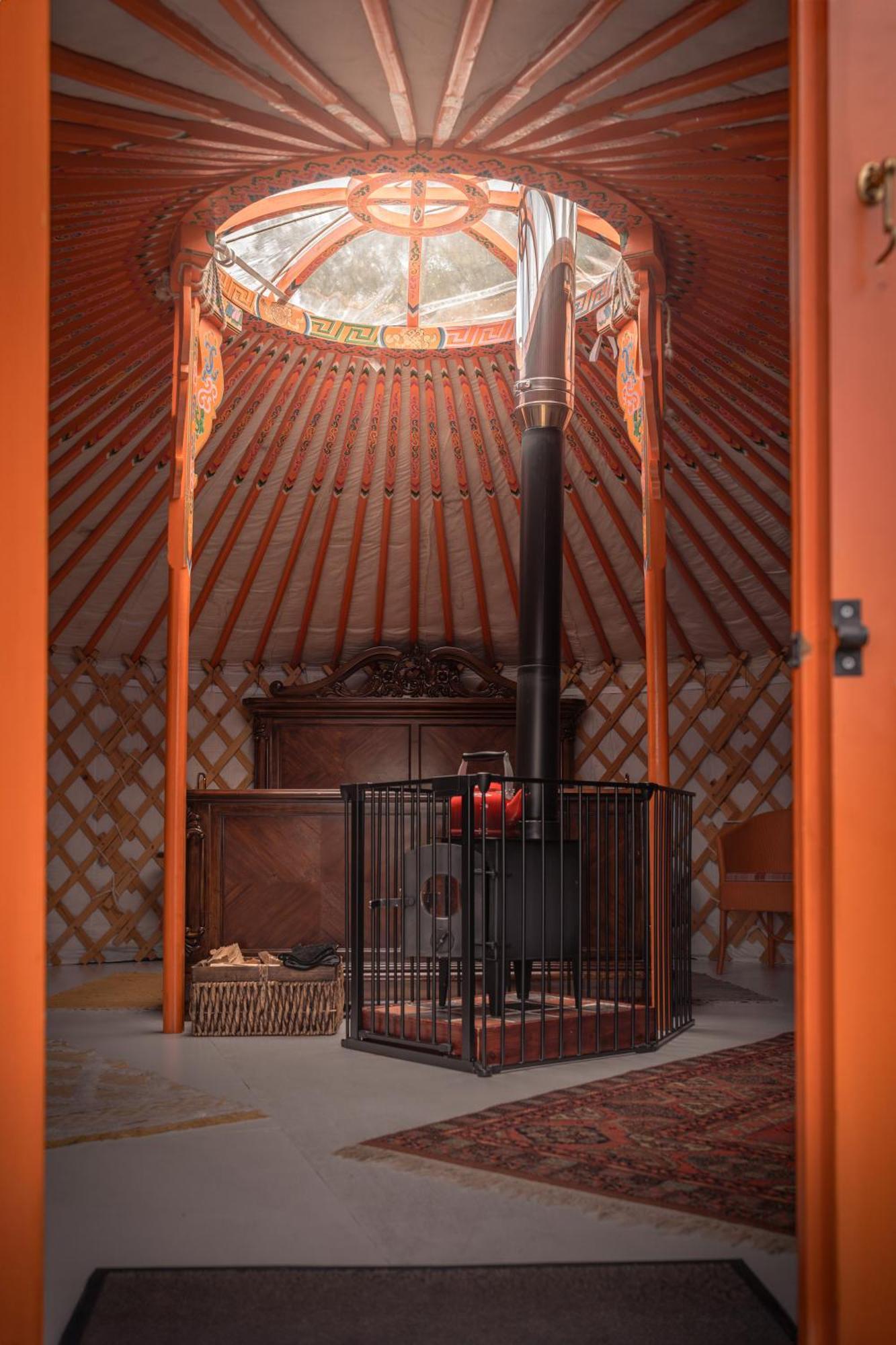 Hotel Gilfach Gower Farm Luxury Yurt With Hot Tub Ammanford Esterno foto