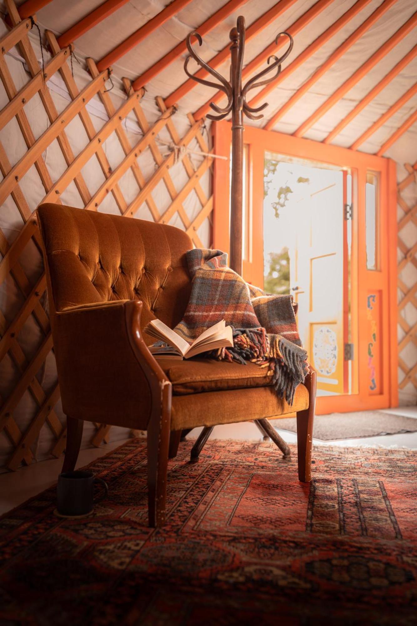 Hotel Gilfach Gower Farm Luxury Yurt With Hot Tub Ammanford Esterno foto
